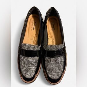 Clarks Black and Gray tweed women’s Slip-On Loafers